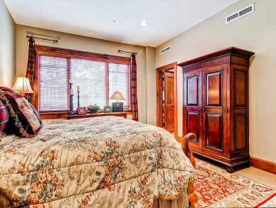 4 Bedroom Bachelor Gulch Luxury Ski In/Out Property